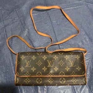 Authentic Louis Vuitton vintage satchel or clutch!